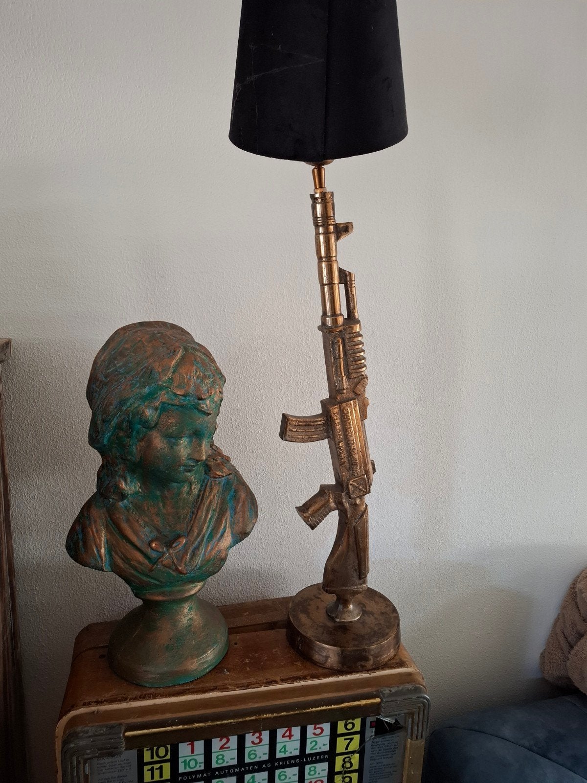 Vintage lamp ak47 kalasnikov, Antiek en Kunst, Ophalen