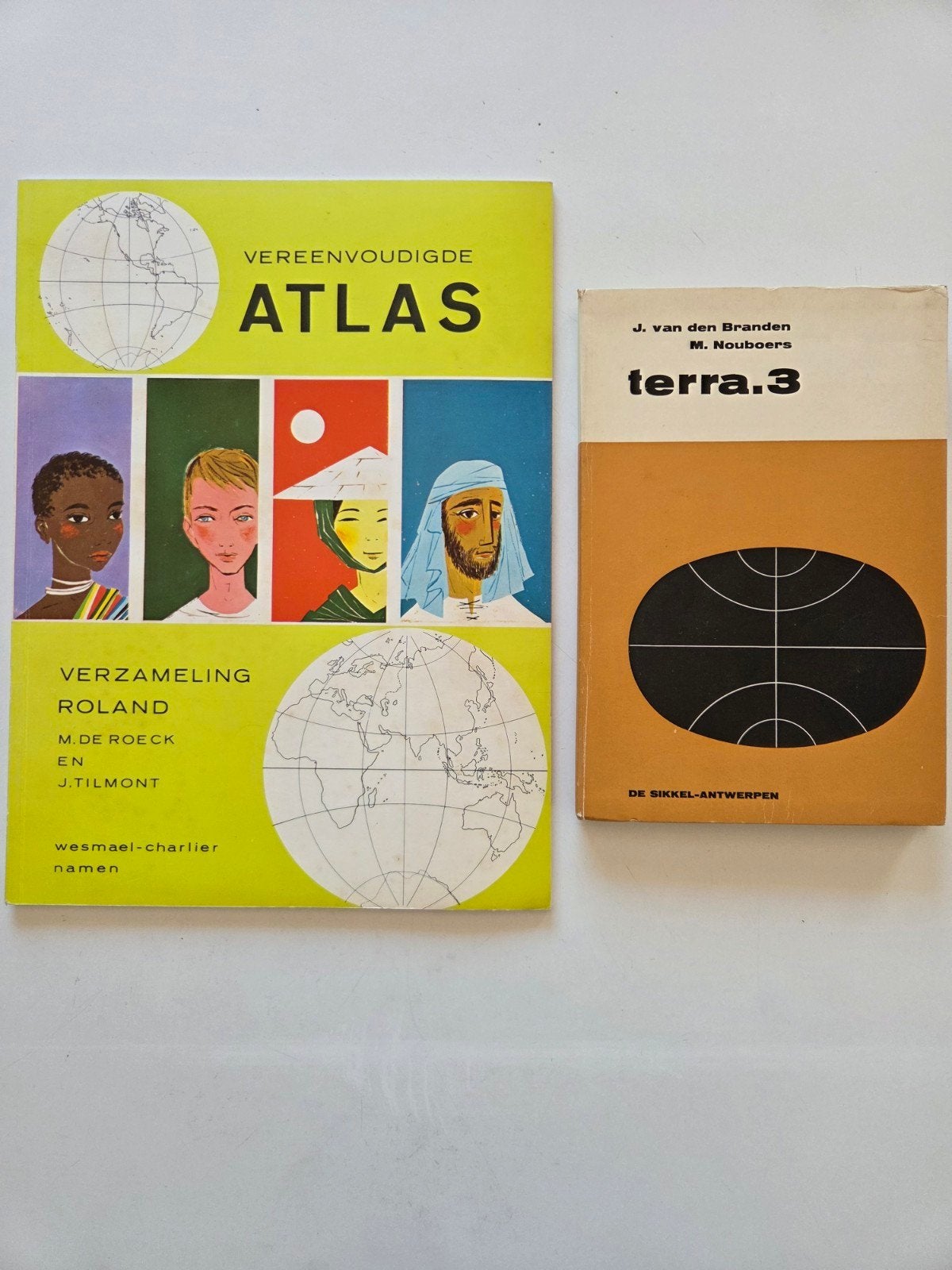 Atlas + Terra  "Wij en Europa ", Boeken, Atlassen en Landkaarten, Ophalen of Verzenden, Gelezen