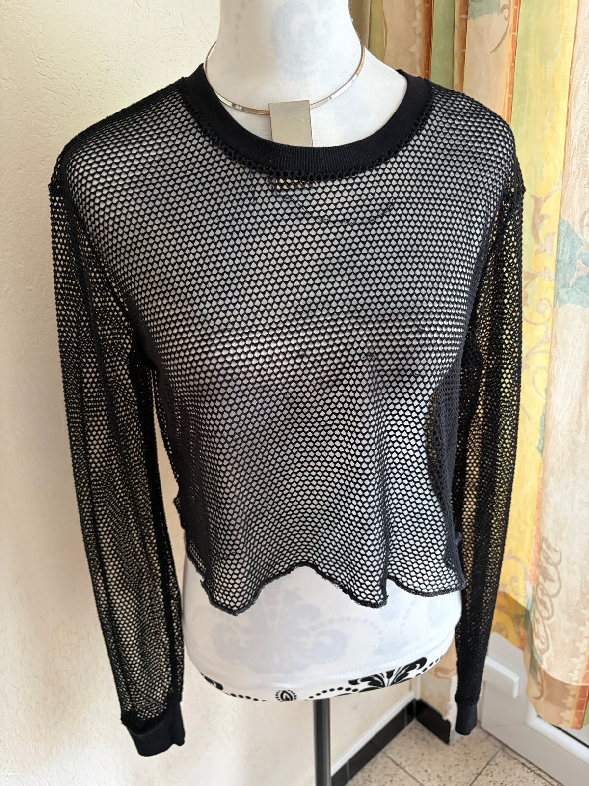 Haut / Pull résine ou résille noir – PULL&BEAR  s/m, Enlèvement ou Envoi, Comme neuf, Noir