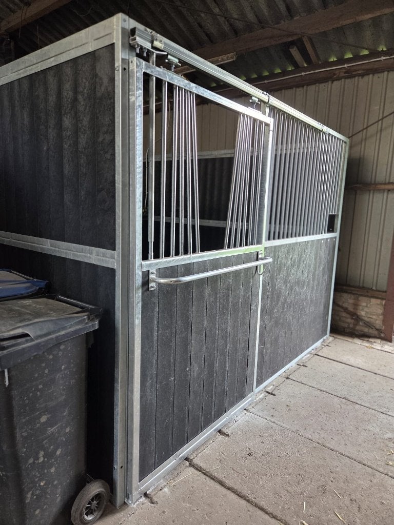 Pensionstalling met weidegang op onze Lindehoeve beschikbaar, Animaux & Accessoires, Élevage, 2 ou 3 chevaux ou poneys