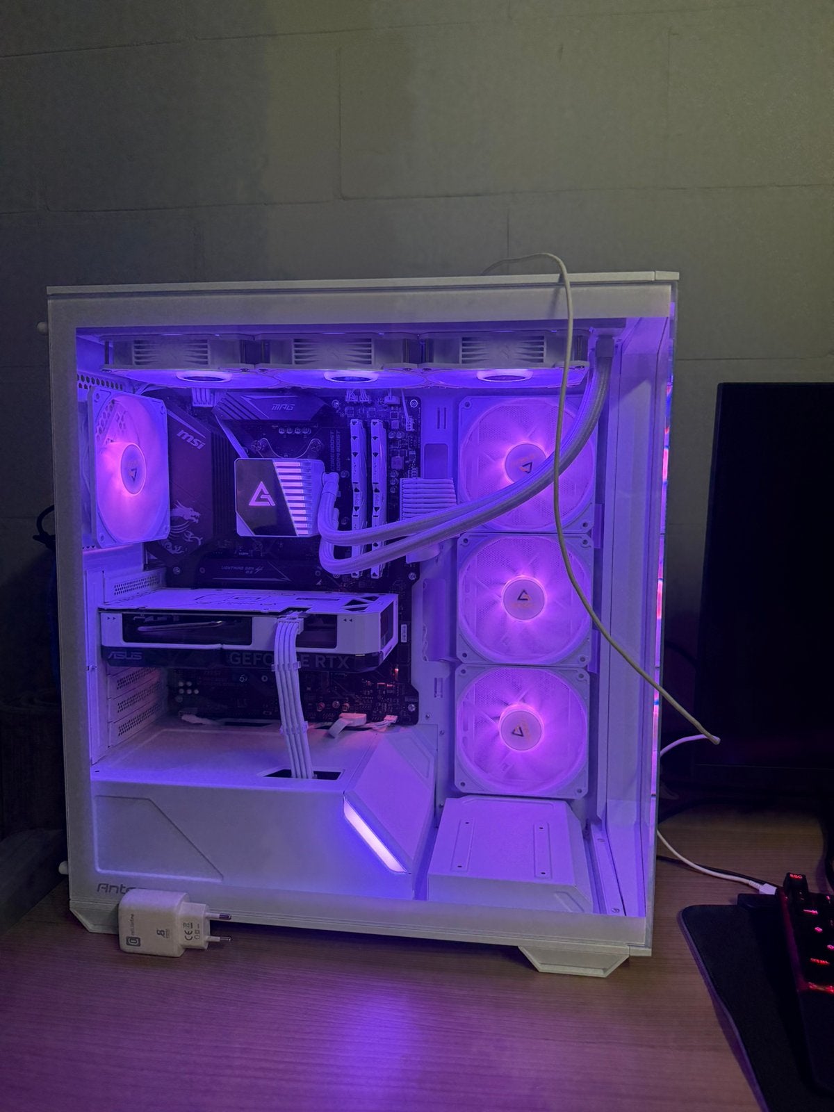 CONFIGURATION DE JEU HAUT DE GAMME COMPLÈTE À VENDRE ! ! ! !, Informatique & Logiciels, Ordinateurs de bureau, Neuf, 4 Ghz ou plus