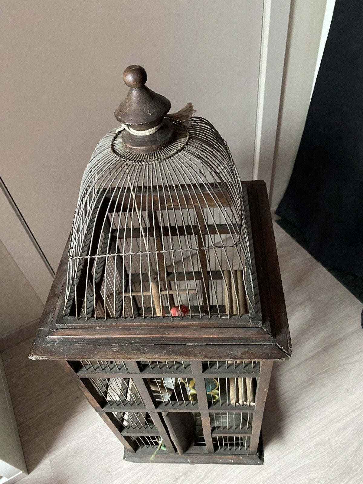 antieke vogelkooi, Ophalen, Vogelkooi