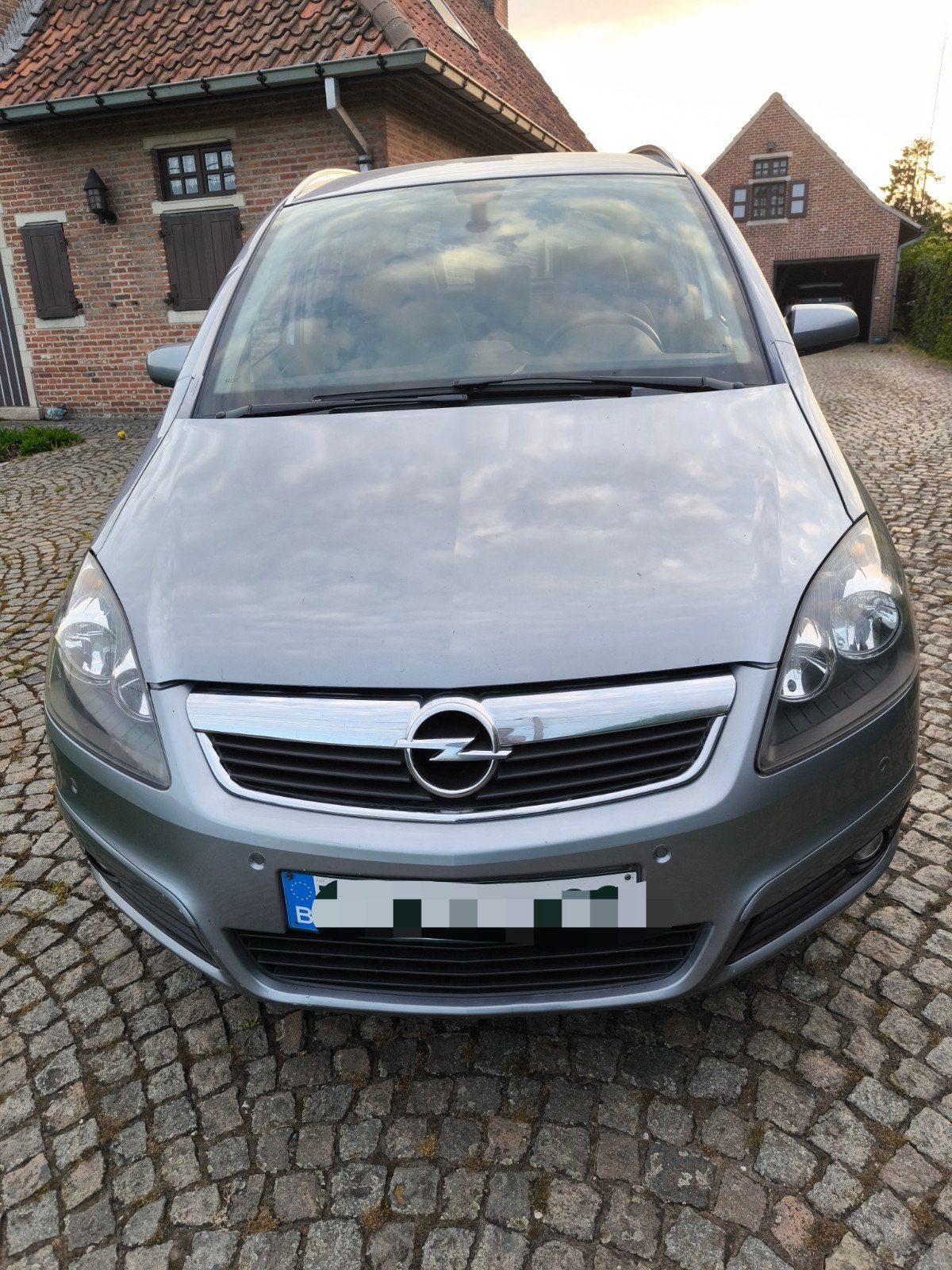 Opel Zafira Diésel 1.9 CDTI , bouwjaar 2007 , heel proper, Monovolume, Zwart, 4 cilinders, 7 zetels