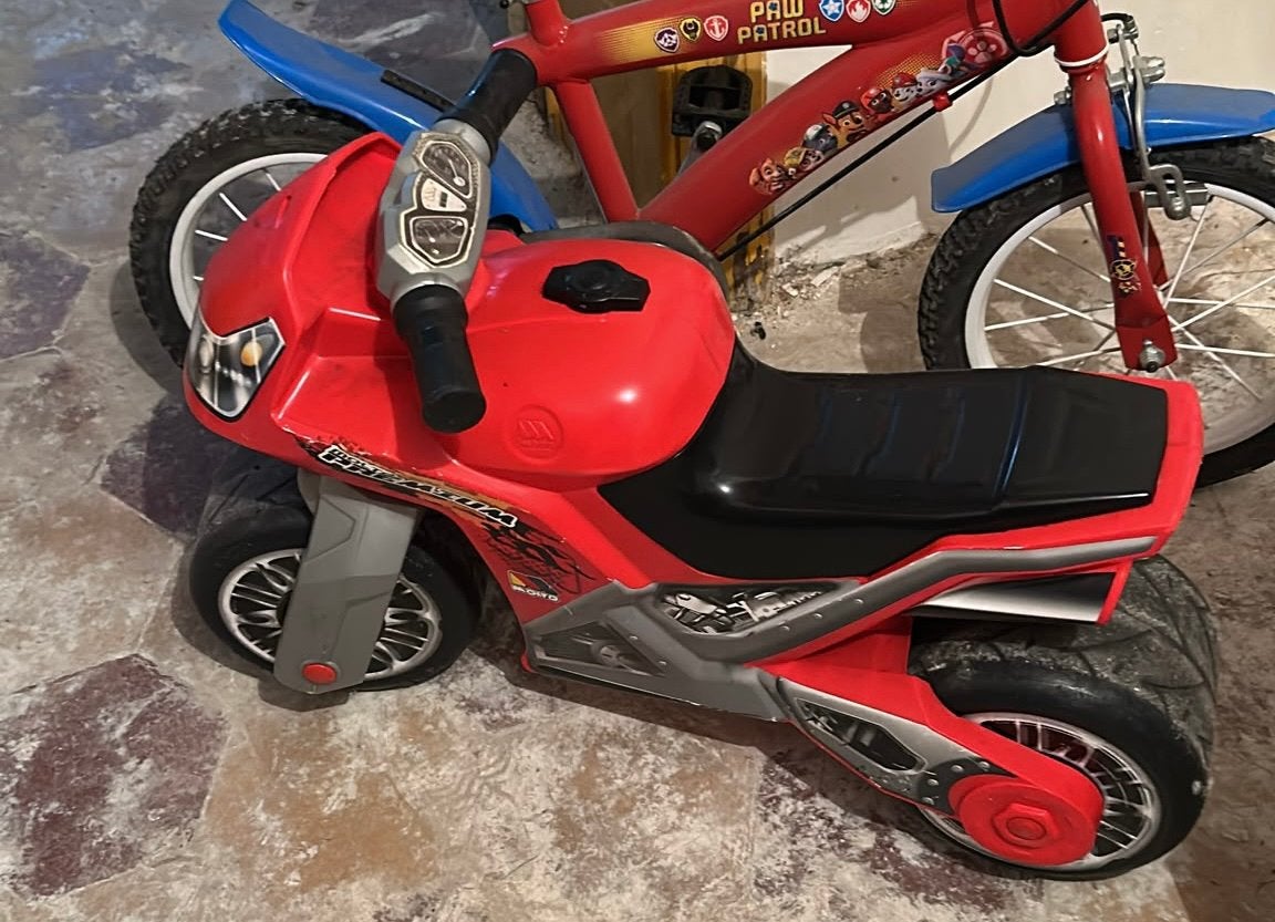 Moto/velo enfant, Enlèvement, Comme neuf