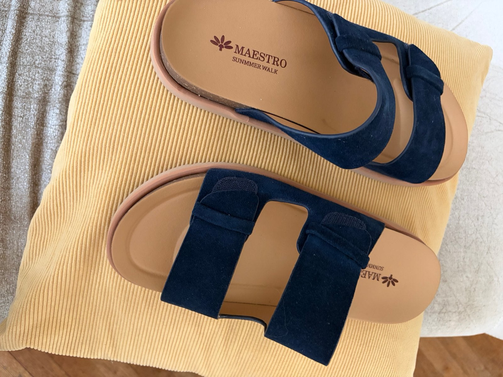 Zomersandalen met blauwe suède afwerking 42, Dieren en Toebehoren, Ophalen, Nieuw