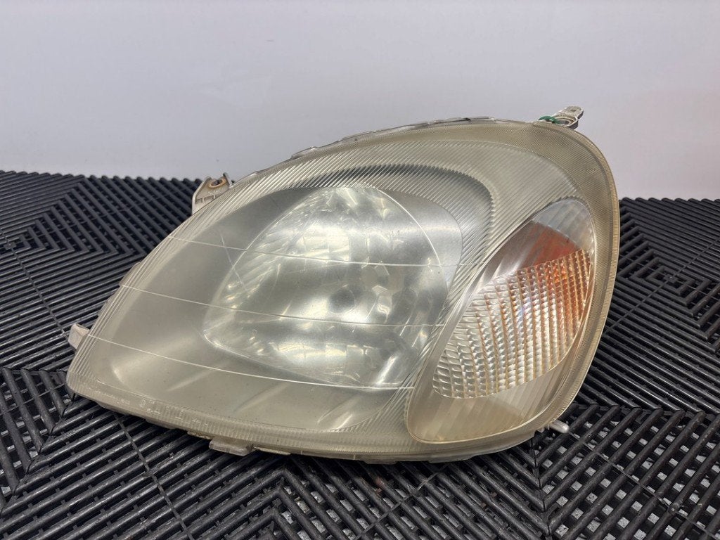 PHARE / OPTIQUE AVANT GAUCHE Yaris (P1) (|8115052020|), Kundenbetreuung@toyota.de, Toyota, Utilisé, Toyota-Allee 2
50858  Köln, DE