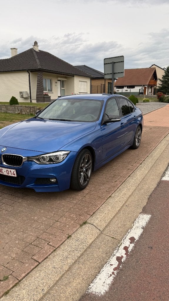 BMW 330e, Euro 6, Alcantara, Noir, 5 portes