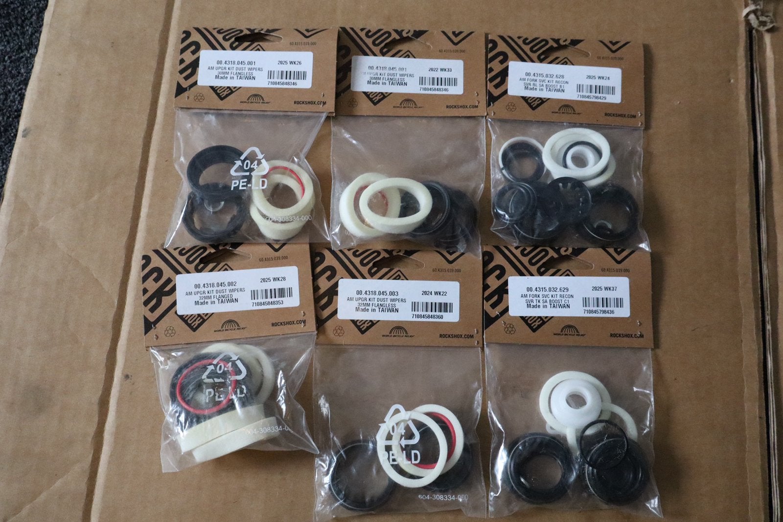 Rockshox servicekits 50/200h nieuw!, Vélos & Vélomoteurs, Neuf, Autres marques, Enlèvement ou Envoi, VTT tout suspendu