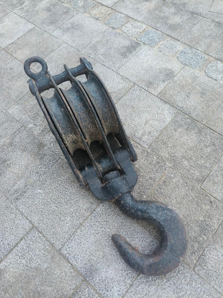Grote zware katrol, Antiek en Kunst, Ophalen