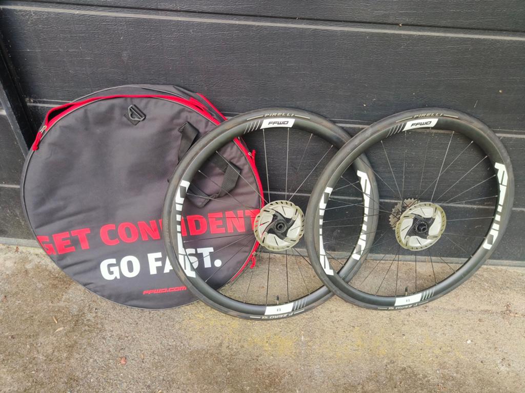 Paire de roues en carbone FFWD Disc, Enlèvement