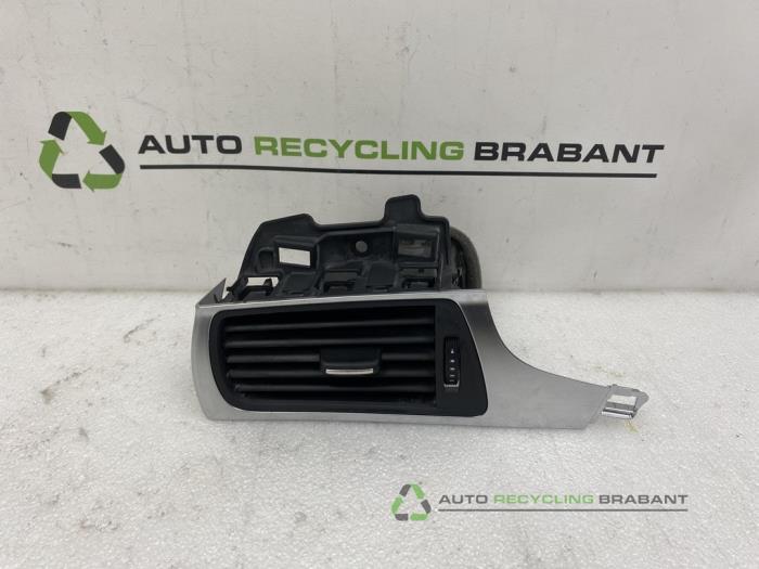 Grille aération tableau de bord d'un Audi A6, Autos : Pièces & Accessoires, Tableau de bord & Interrupteurs, Utilisé, 3 mois de garantie