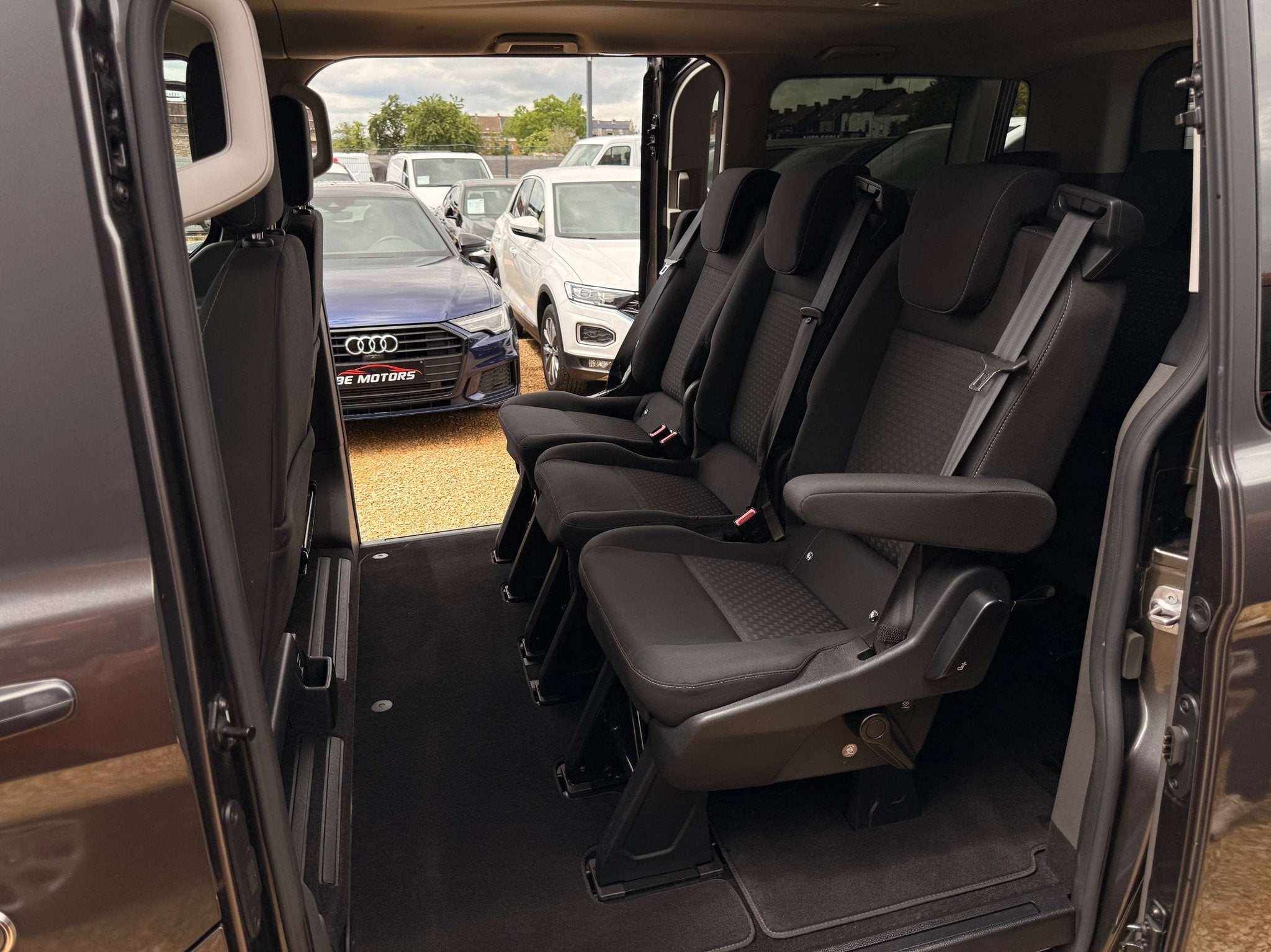 Ford Tourneo Custom 2.0 TDCi 130CV 9PL BOITE AUTO ACC LED GP, Auto's, Ford, Stof, Gebruikt, 4 cilinders, 9 zetels