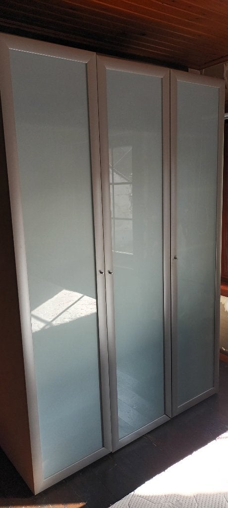 Kleerkast, Ophalen, Met deur(en), Gebruikt, 200 cm of meer