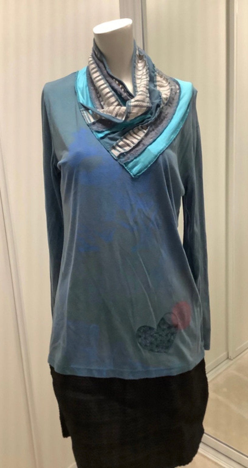 Lichtblauwe top met lange mouwen met gedrapeerde colsjaal, Kleding | Dames, Ophalen of Verzenden, Zo goed als nieuw, Maat 46/48 (XL) of groter