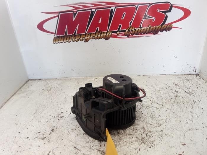 Moteur de ventilation chauffage d'un Renault Clio, -, Renault, -, 3 mois de garantie