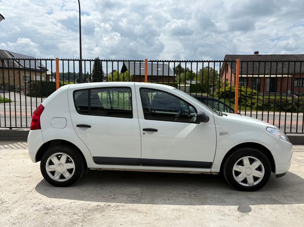DACIA SANDERO 1.2i ESSENCE 122 000KM CARPASS 2012 EURO 5, Voorwielaandrijving, Euro 5, Stof, Zwart