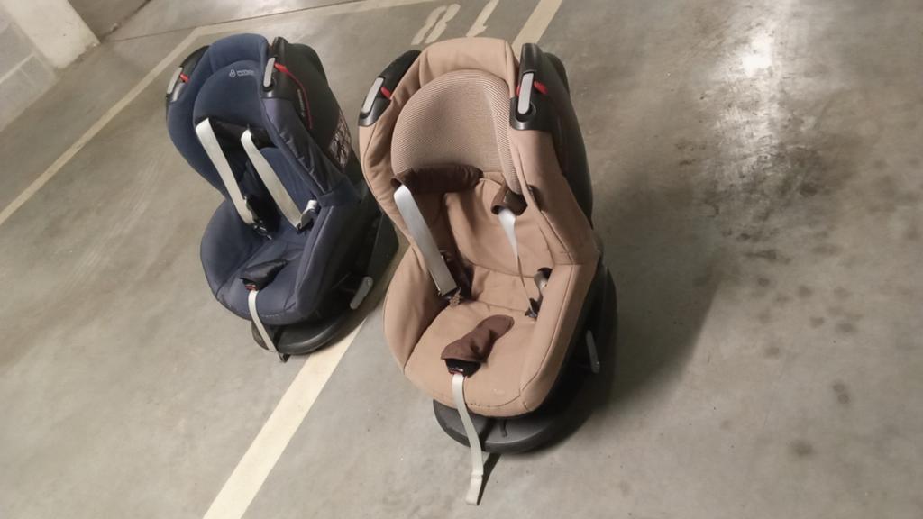 2 sièges auto Maxi Cosi, Ceinture de sécurité, Protection latérale, Enlèvement, Utilisé