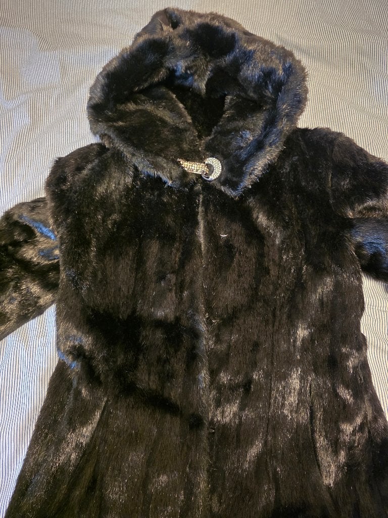 Manteau en fausse fourrure pour femme en bon état!, Ophalen, Gedragen, Maat 38/40 (M), Zwart