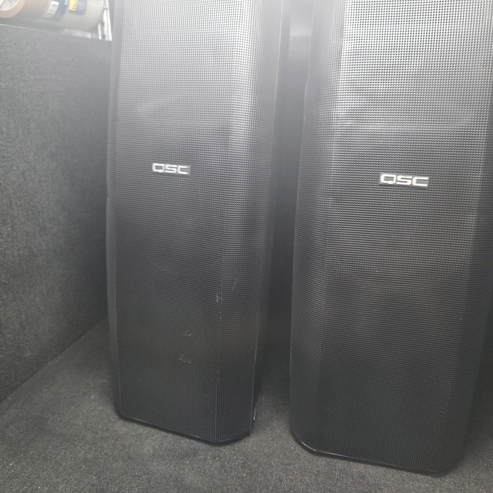 QSC  i-282H   dubbel 8 inch speakers  !!, Ophalen of Verzenden