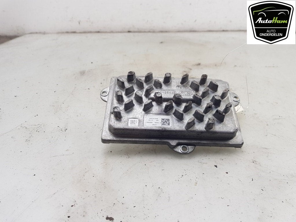 MODULE DE PHARE À DEL Peugeot 208 II (UB / UH / UP), Kontakt-peugeot@peugeot.com, Utilisé, Peugeot Deutschland GmbH, Bahnhofsplatz
65423  Rüsselsheim, DE