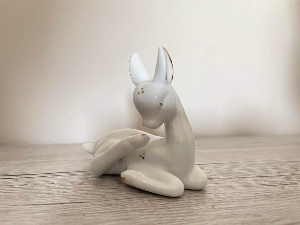 klein porselein hert standbeeldje, Antiek en Kunst, Verzenden