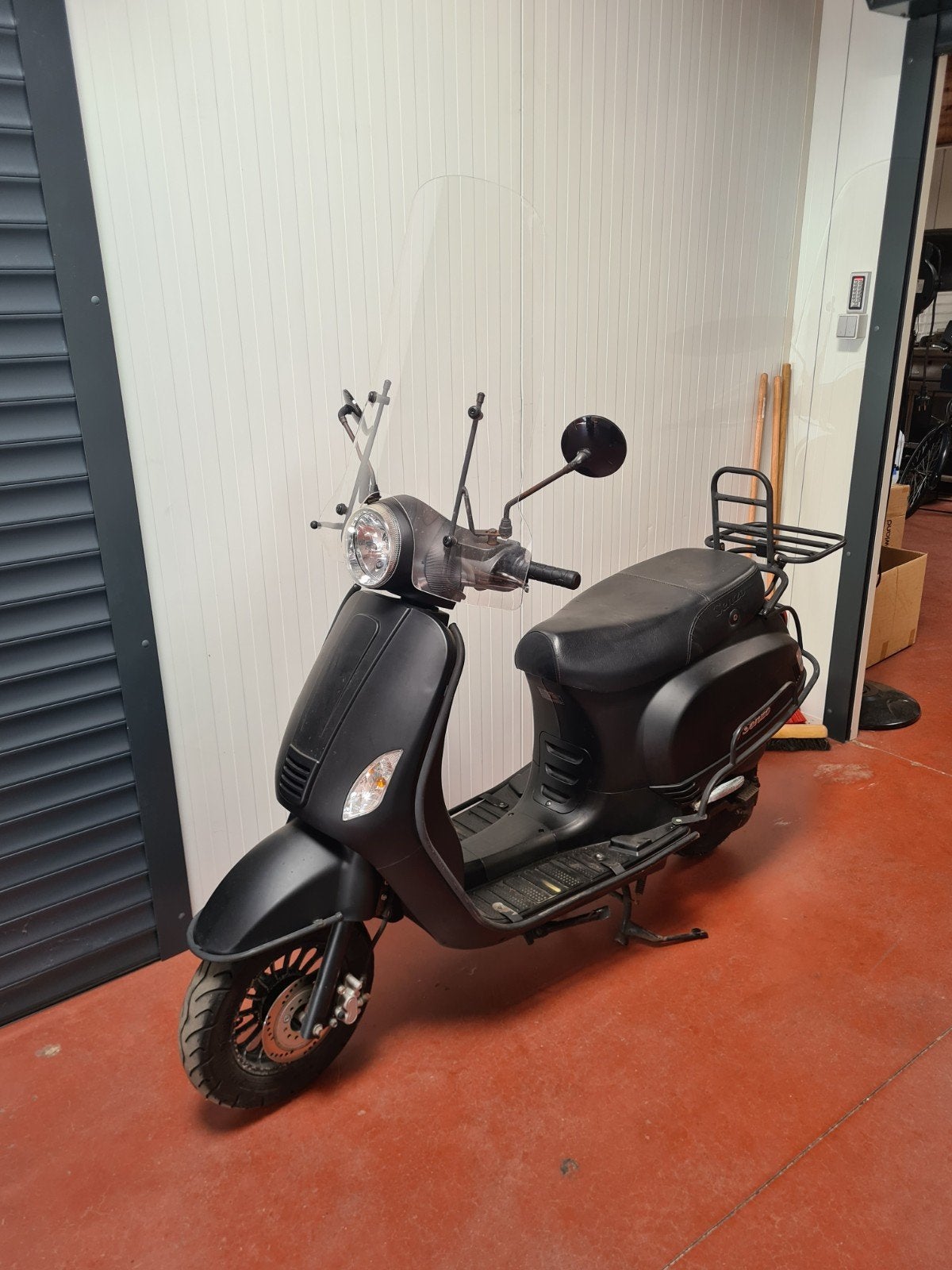 Trottinette 4 temps Riva 50cc classe A, tous les papiers et, Enlèvement ou Envoi