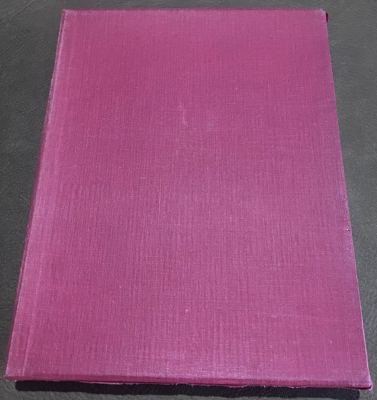 Cassette met groot uitvouwplan - Genealogie Fam. Van Oordt, Boeken, Ophalen of Verzenden, Gelezen