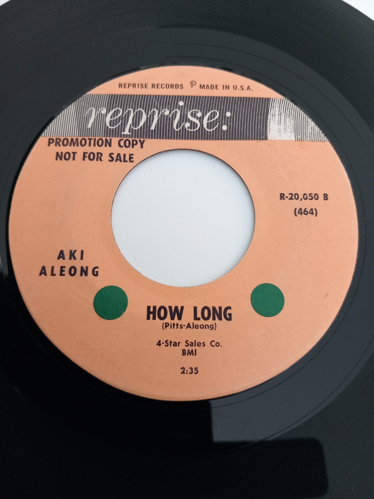 AKI ALEONG.  60S OLDIES USA 45T, Enlèvement ou Envoi