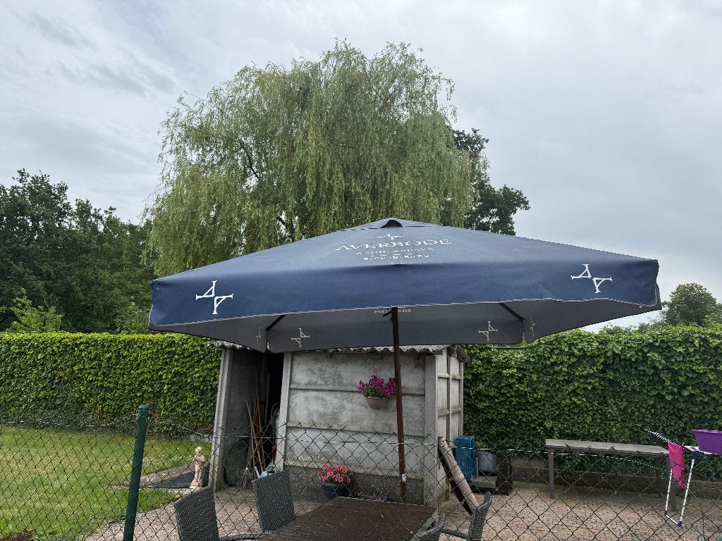 Parasol Averbode., 3 à 4 mètres, Étanche, Enlèvement, Utilisé