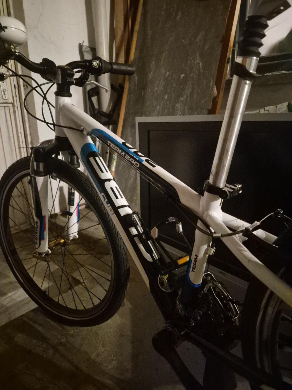 Jongensfiets Cube 24 inch – nieuwe banden, Fietsen en Brommers, Ophalen, 24 inch