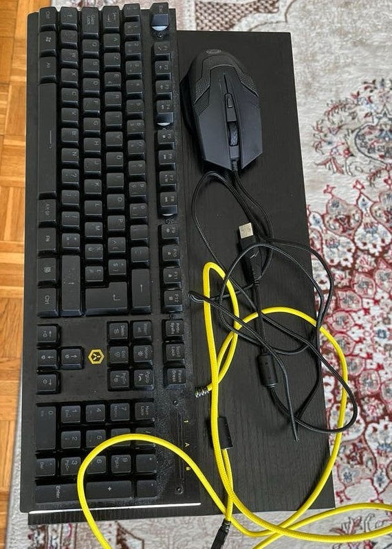 Clavier mécanique AZERTY + souris gaming filaire, Informatique & Logiciels, Claviers, Azerty, Comme neuf, Enlèvement, Pavé numérique