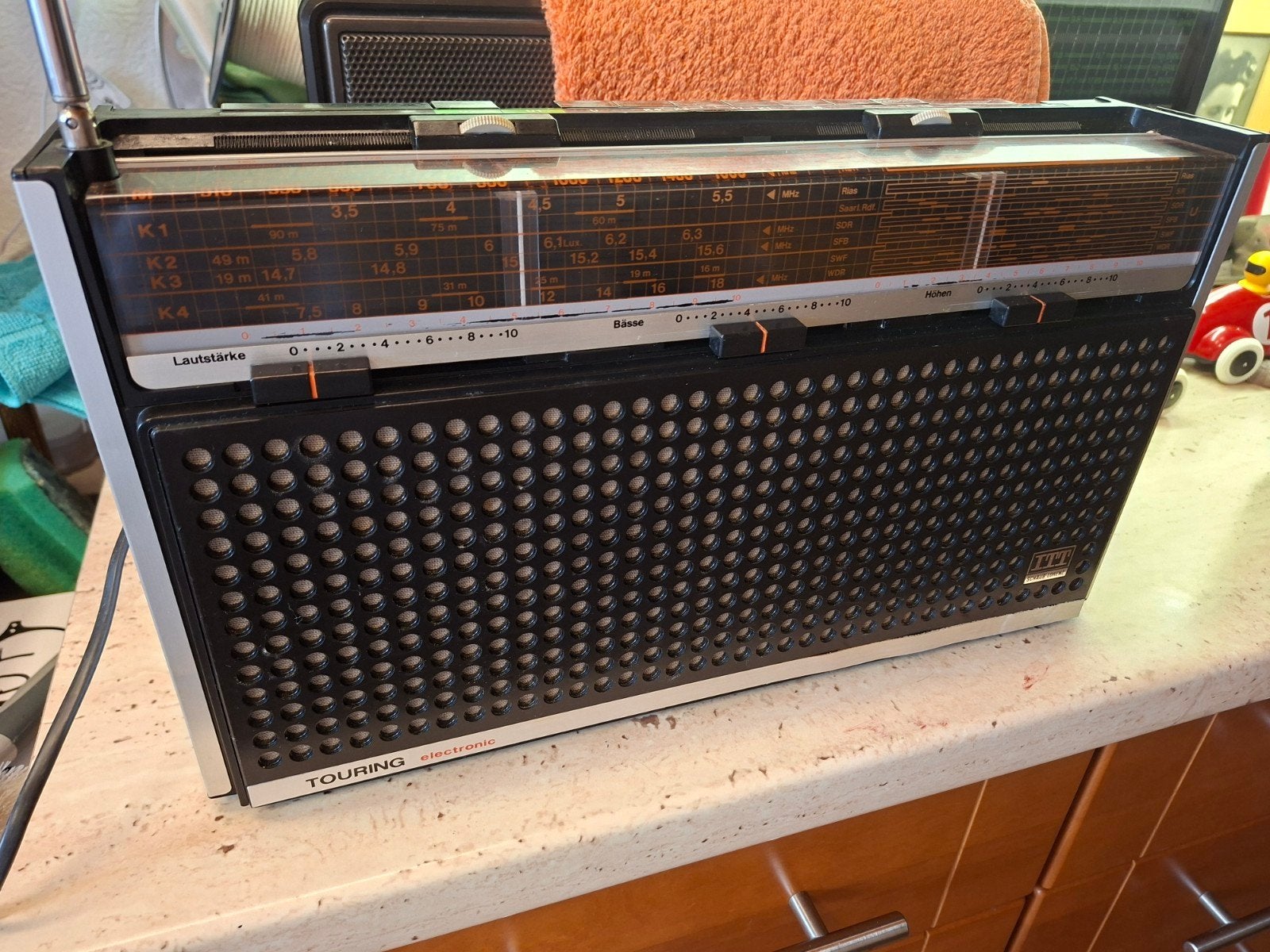 ITT TOURING 105 INTERNATIONAL /1973, Enlèvement ou Envoi, Radio