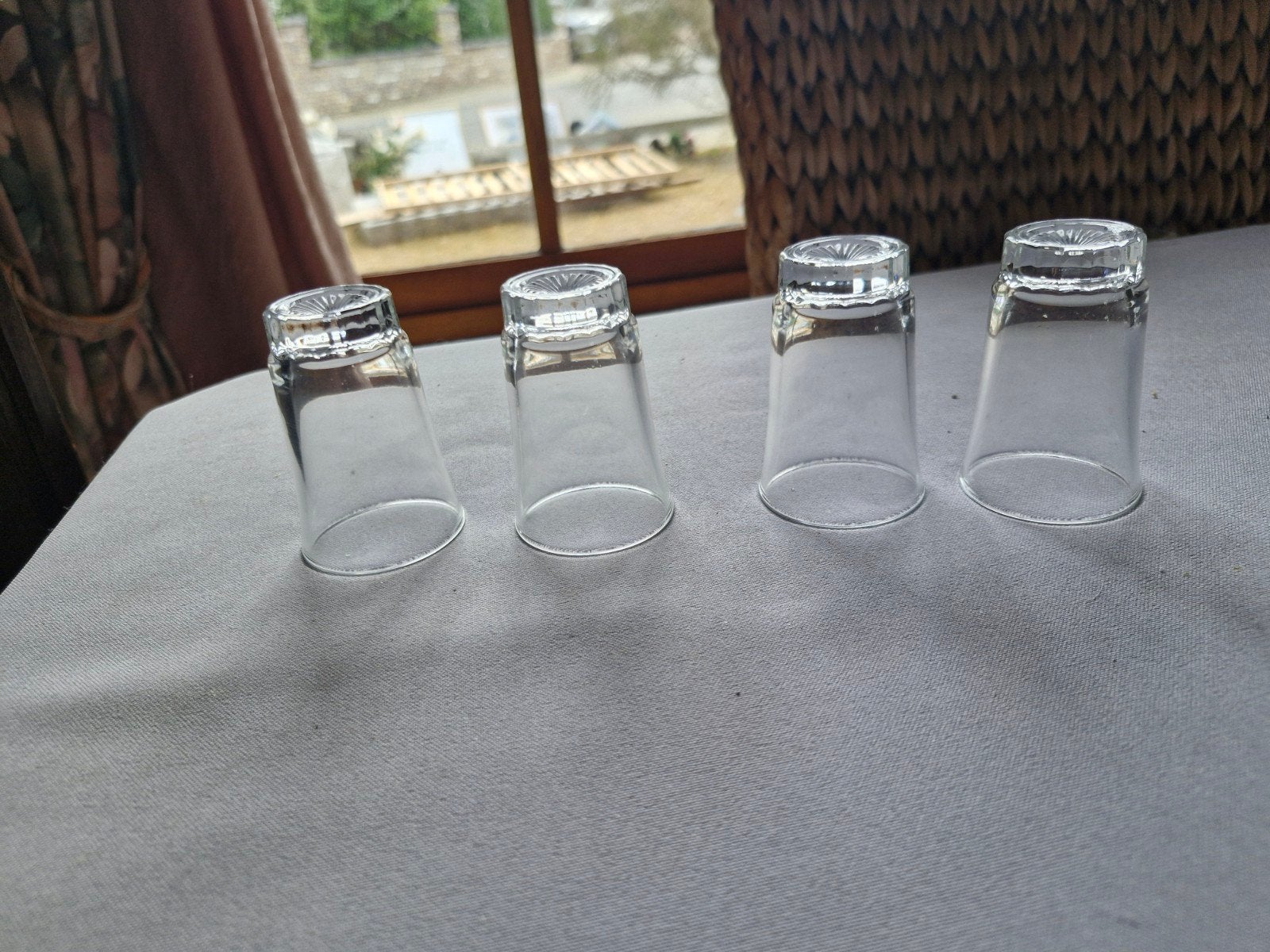verres à shot, Enlèvement