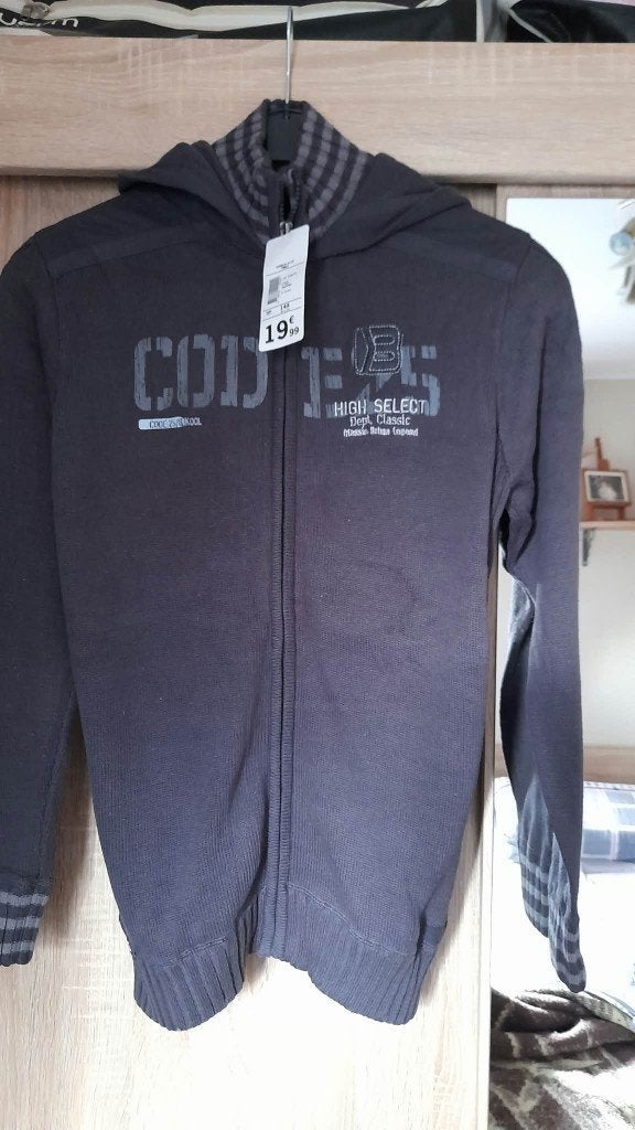 Nouveau Gilet gris garçon Kiabi Taille 14 ans, Garçon, Enlèvement ou Envoi, Pull ou Veste, Neuf