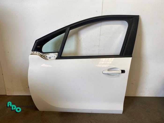 Portier 4Deurs links-voor van een Peugeot 208 (208 12-) (EWP, Gebruikt, -, Deur, -