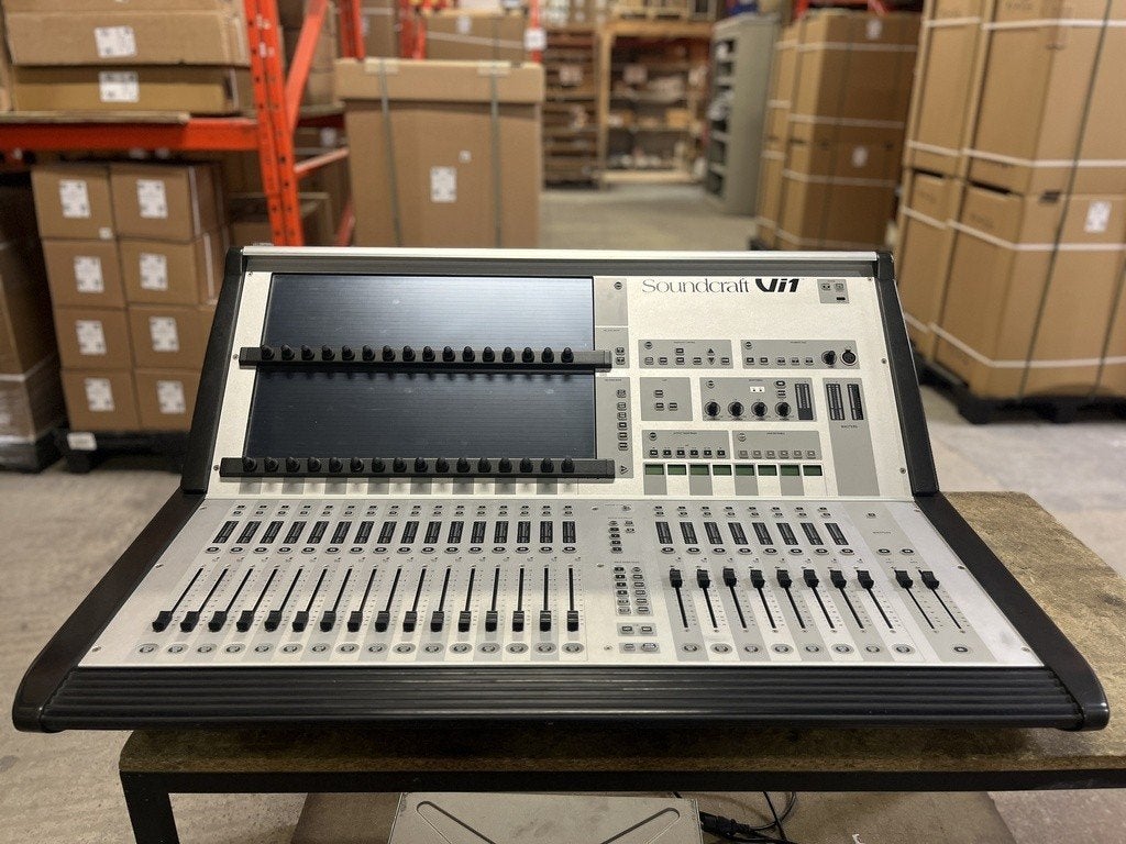 SOUNDCRAFT Vi1 + compact stage box 32/16 - table de mixage, Enlèvement ou Envoi, Comme neuf, 20 canaux ou plus