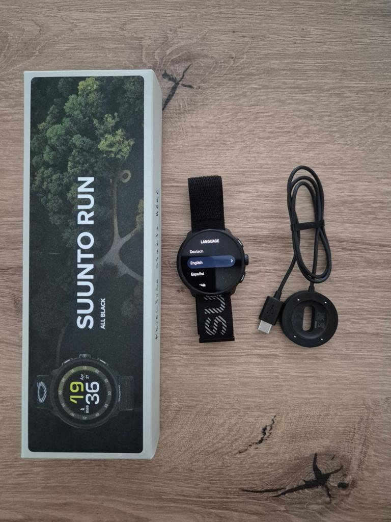 Suunto Run sporthorloge, Handtassen en Accessoires, Smartwatches, Ophalen, Hoogte, Zwart, Nieuw