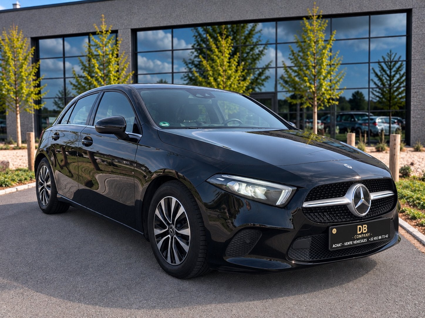 Mercedes A180 /GARANTIE/NAVI/BOITE AUTO/, Autos, Cuir, Euro 6, Entreprise, Garantie prolongée
