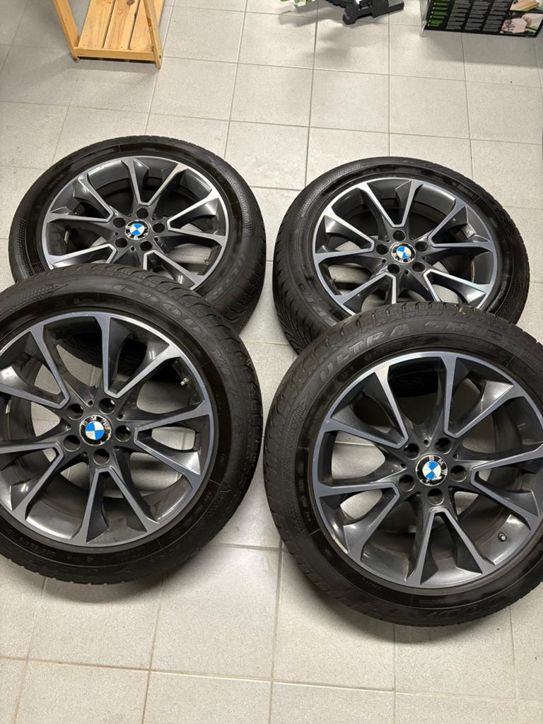 Jantes BMW 19 pouces + Pneu Hiver Goodyear  (x5/x6), Auto-onderdelen, Banden en Velgen, Winterbanden, Band(en), Ophalen, 19 inch