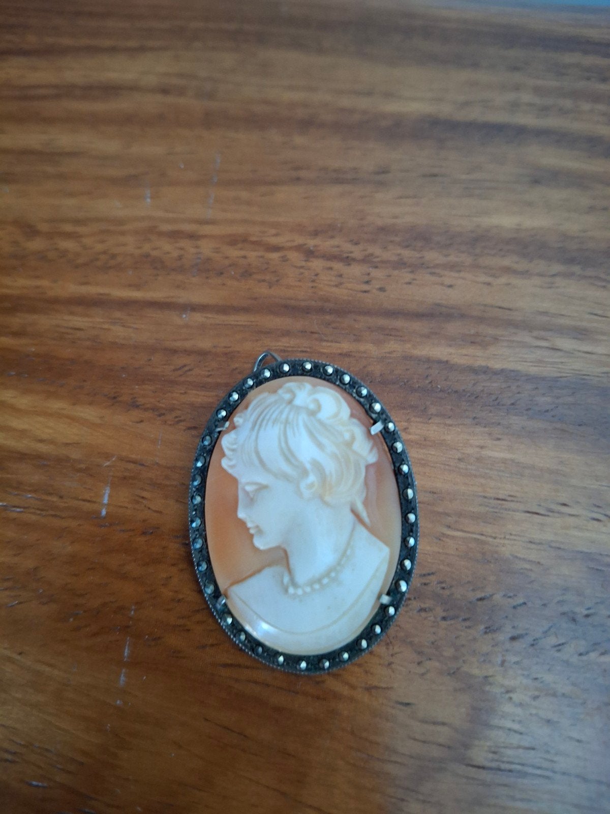 art deco Camee, Bijoux, Sacs & Beauté, Neuf, Enlèvement ou Envoi, Moins de 4 cm, Argent