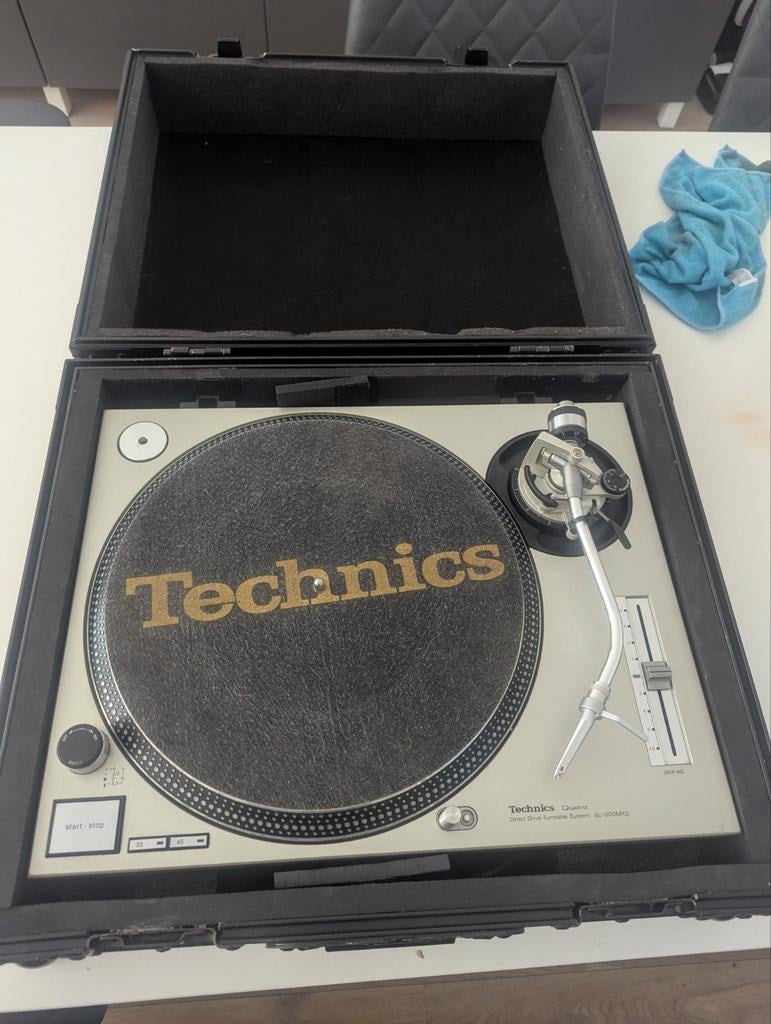 Technics SL-1200 draaitafel, Ophalen, Draaitafel, Technics