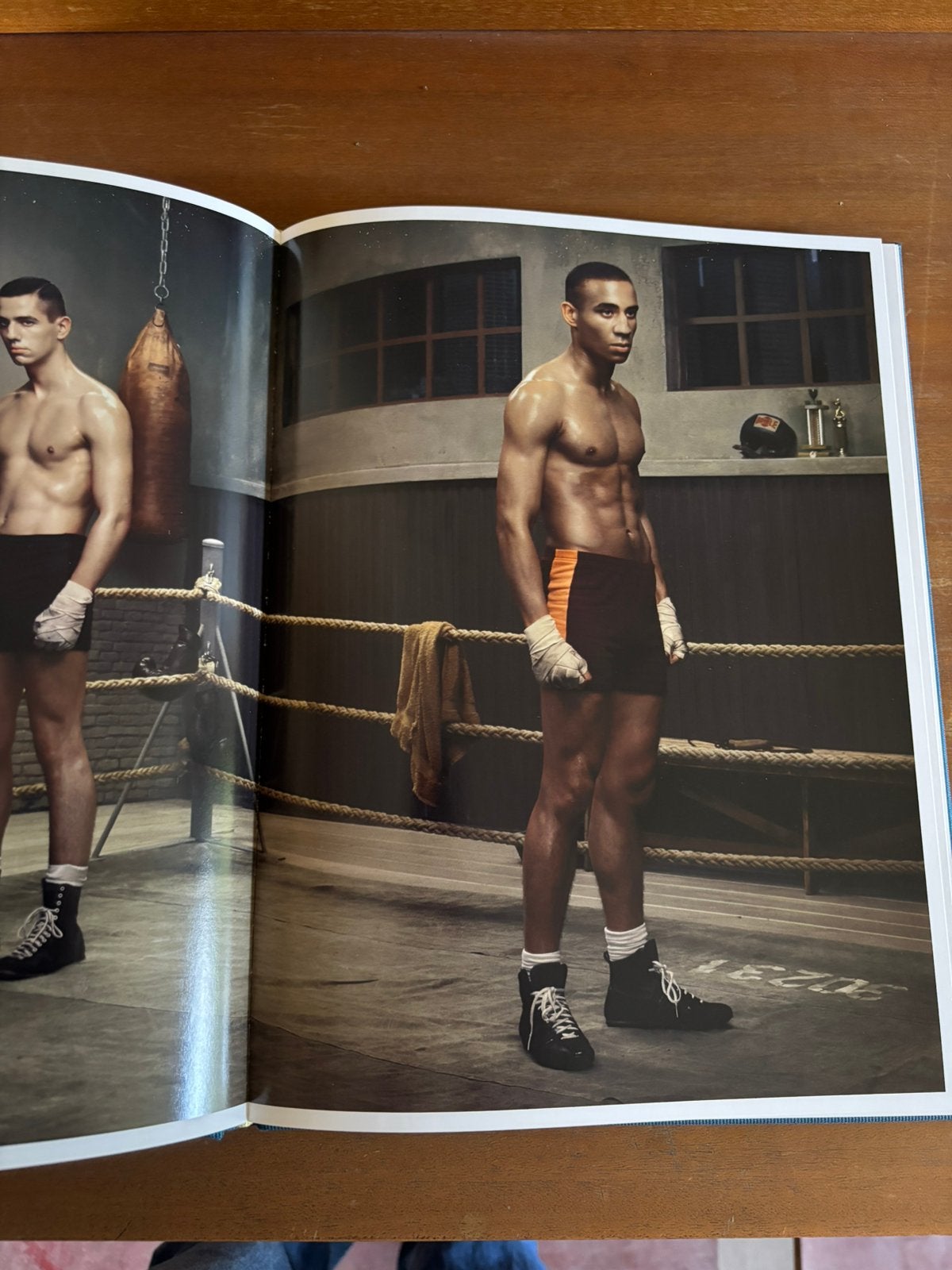 Origineel fotoboek met dvd Erwin Olaf, Boeken, Ophalen of Verzenden, Zo goed als nieuw
