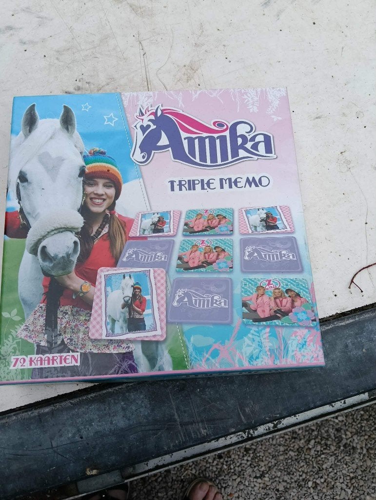 memo spel  amika, Ophalen