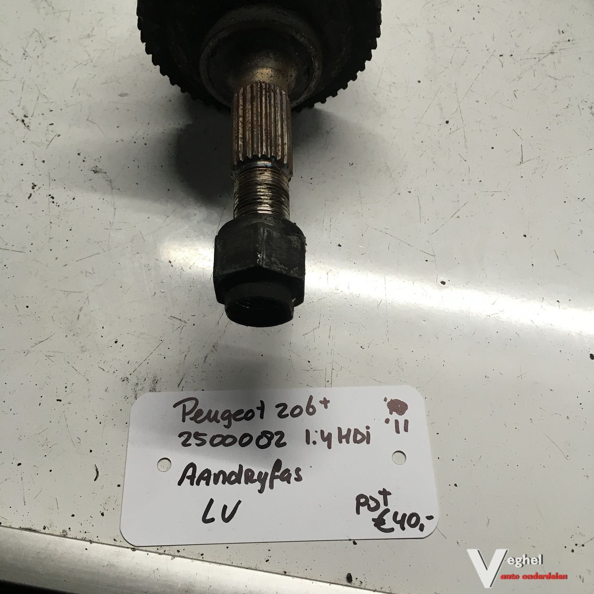 Peugeot 206+  2011  1.4 hdi  2500082    Aandrijfas Linksvoor, -, Utilisé, -, -