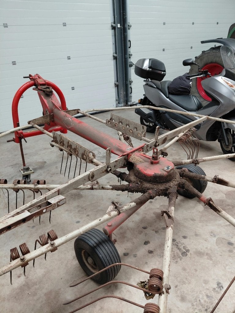 kuhn GA301, Ophalen, Veehouderij, Weidebouw