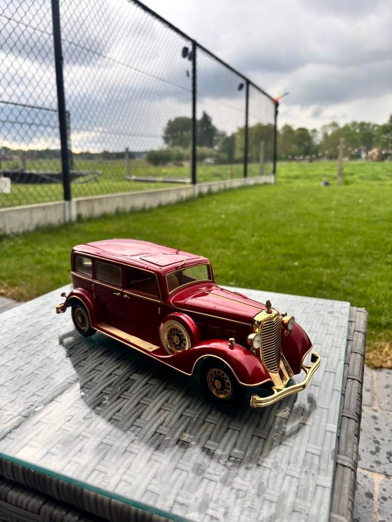 Sun Star Cadillac Deluxe Tudor Limousine 1932 (Puyi) 1:18, Ophalen, Zo goed als nieuw
