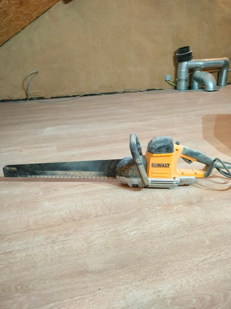 Dewalt alligatorzaag DWE399-QS 1700w, Ophalen