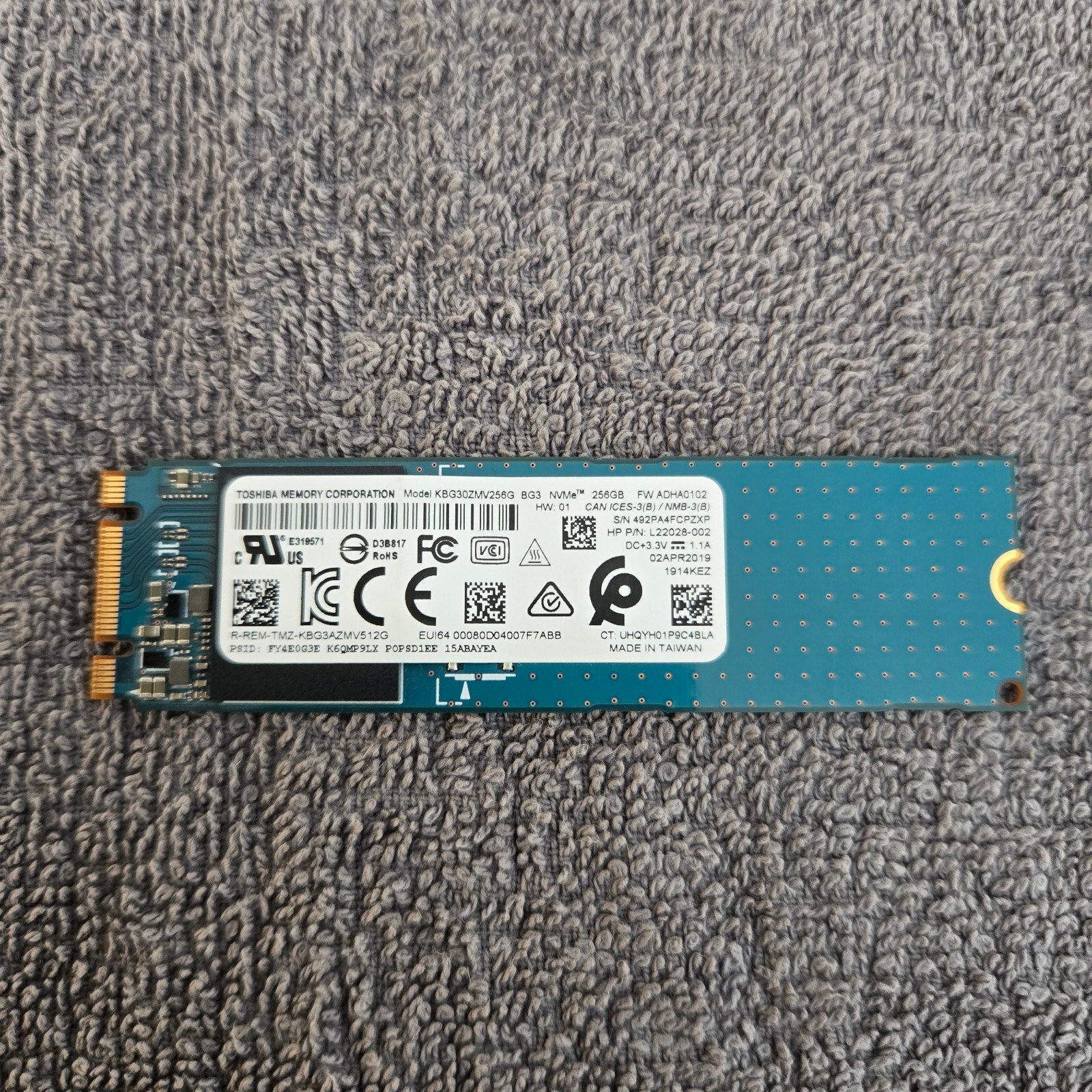 Toshiba KBG30ZMV256G NVMe SSD – 256 GB, Intern, Toshiba, 256GB, SSD
