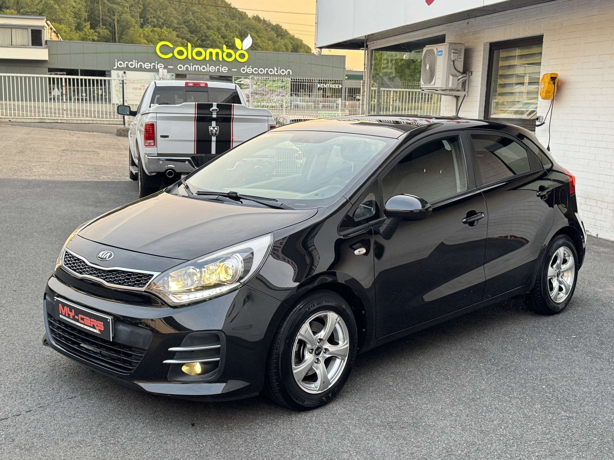 Kia Rio 1400 ESSENCE AUTOMATIQUE 5 PORTES PANORAMIQUE GPS, Autos, Kia, Entreprise, Achat, Rio, ABS, Phares directionnels, Airbags