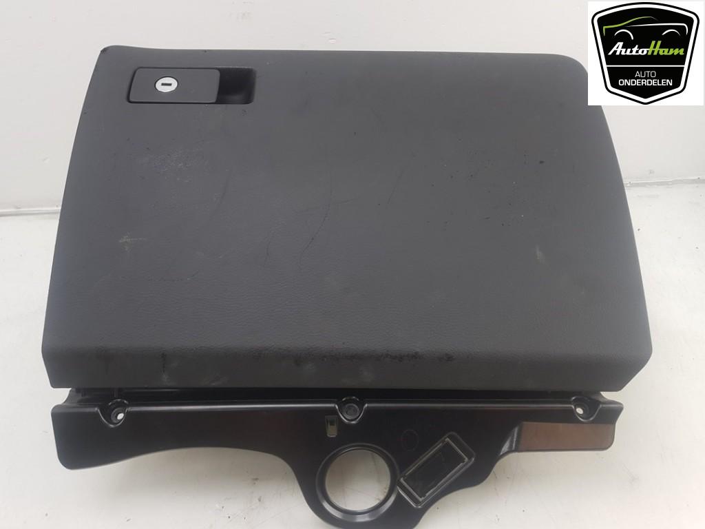 COMPARTIMENT A GANTS Volkswagen Passat Variant (3C5), Autos : Pièces & Accessoires, Utilisé, Volkswagen